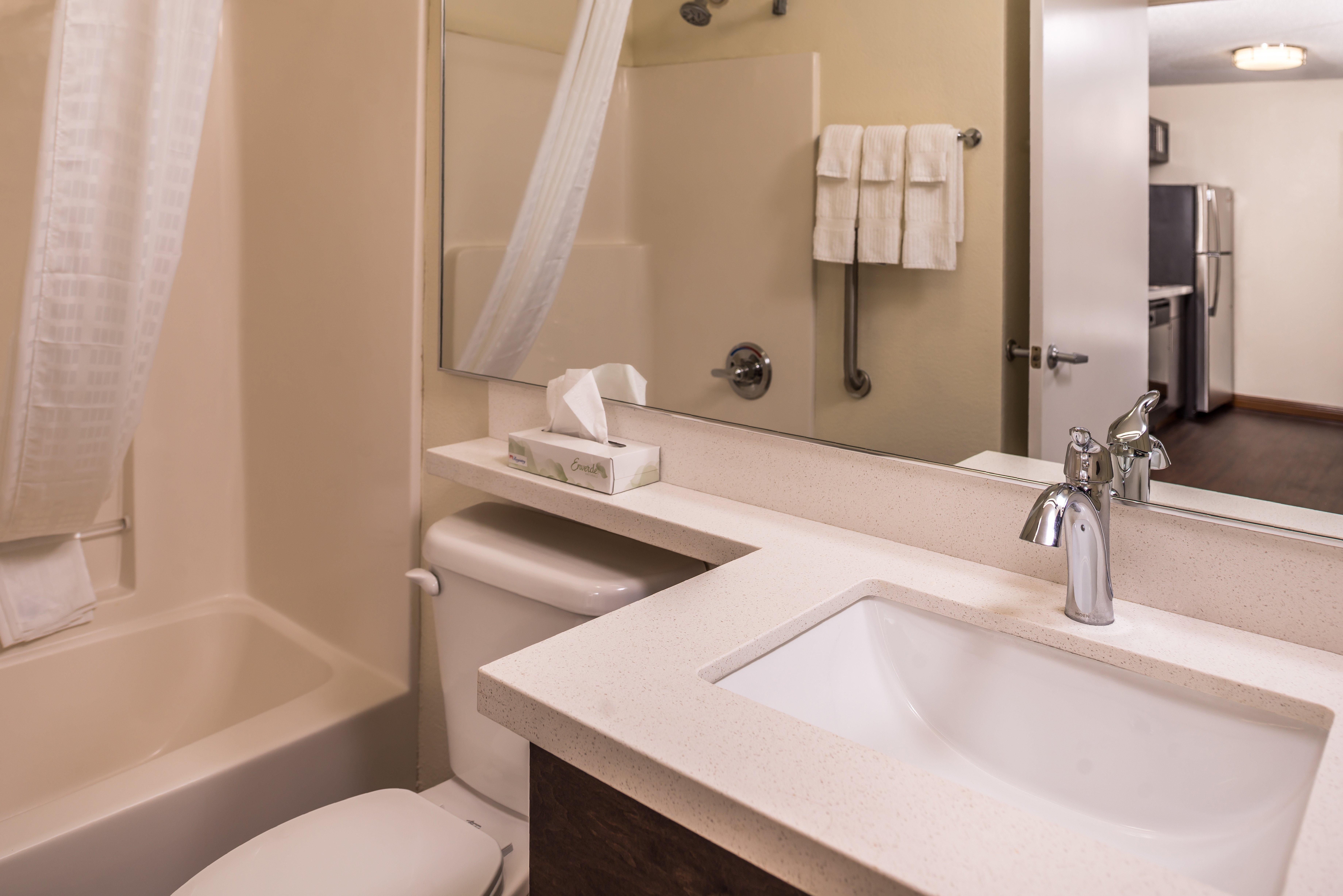 Candlewood Suites - Topeka West By Ihg Zewnętrze zdjęcie