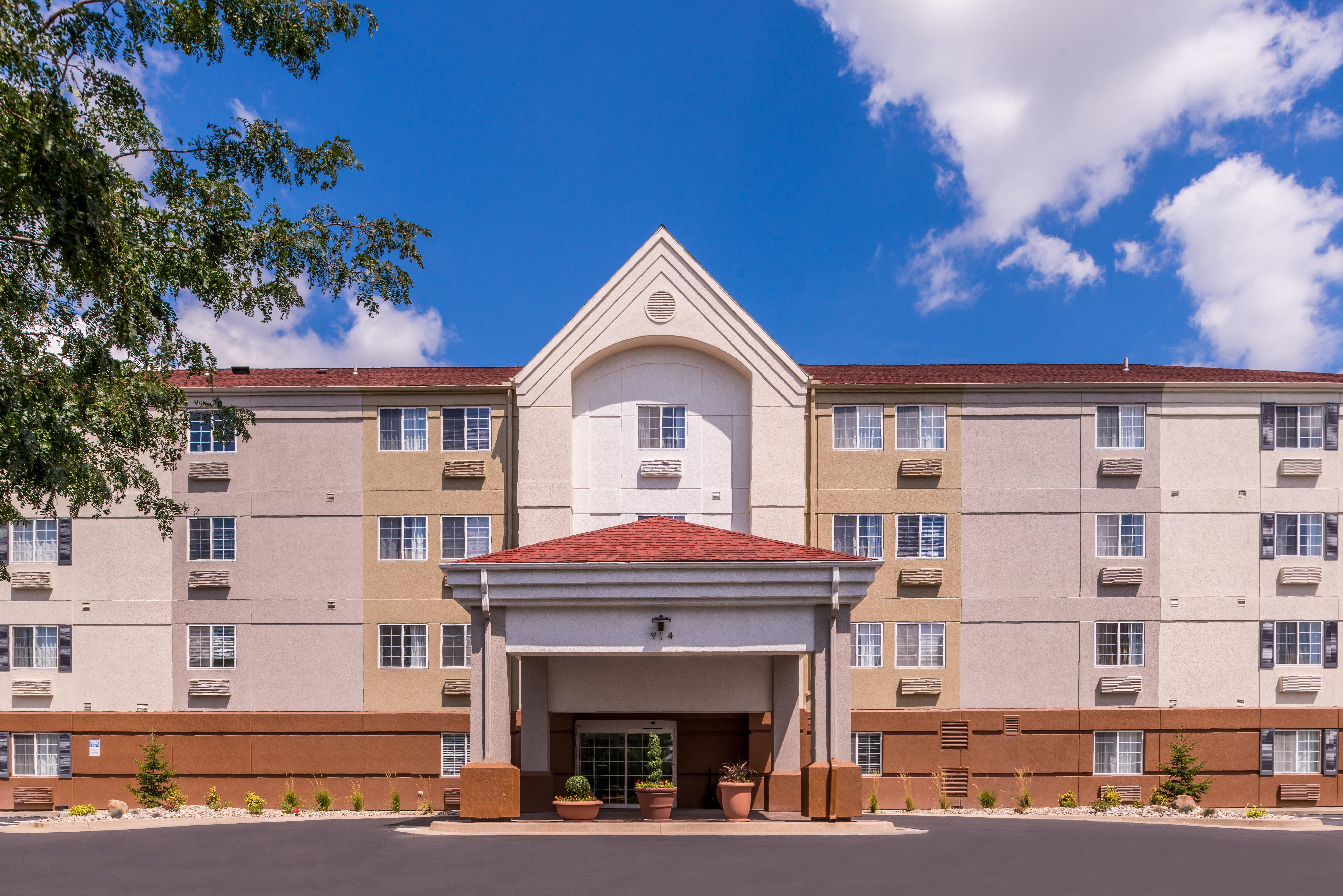 Candlewood Suites - Topeka West By Ihg Zewnętrze zdjęcie