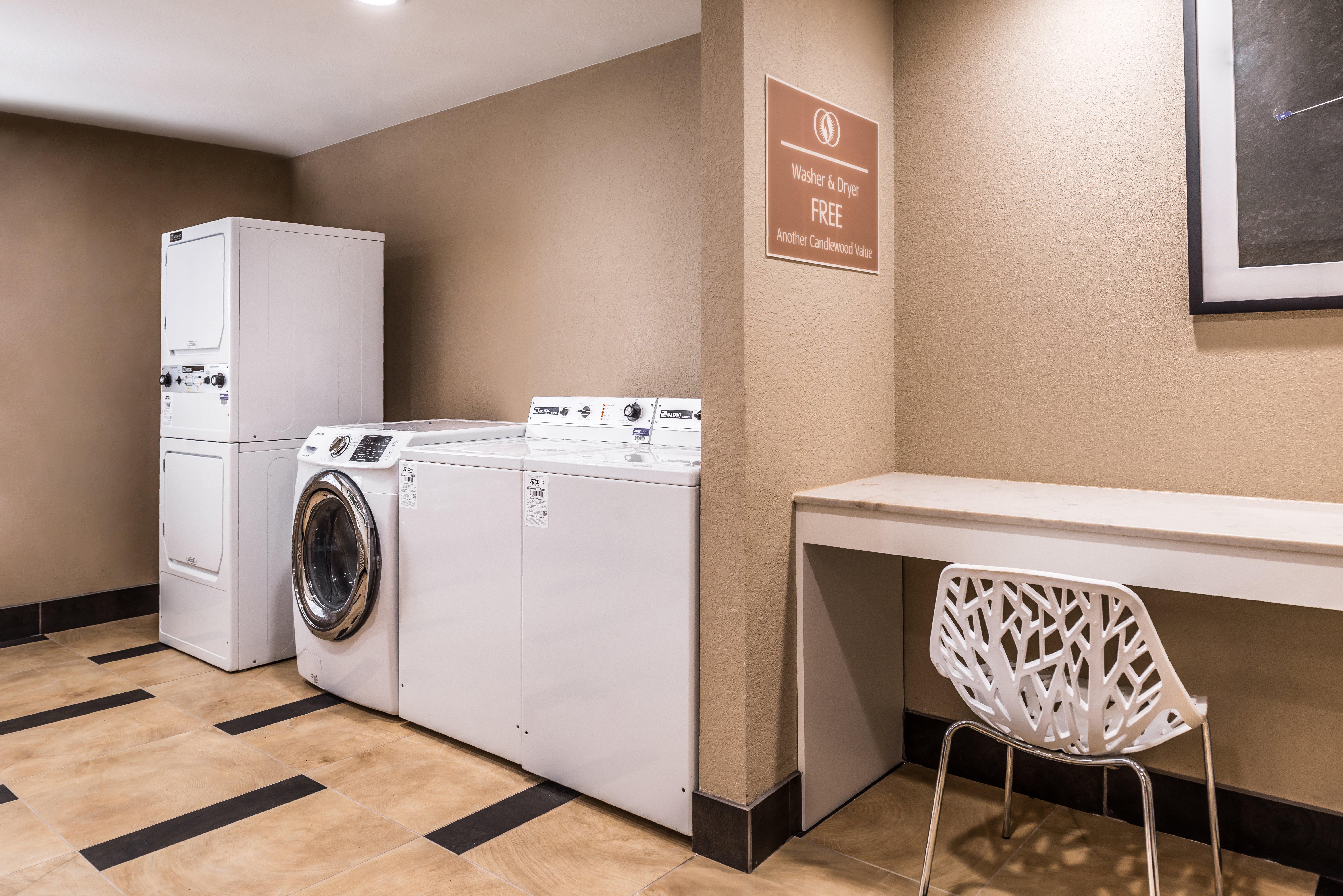 Candlewood Suites - Topeka West By Ihg Zewnętrze zdjęcie