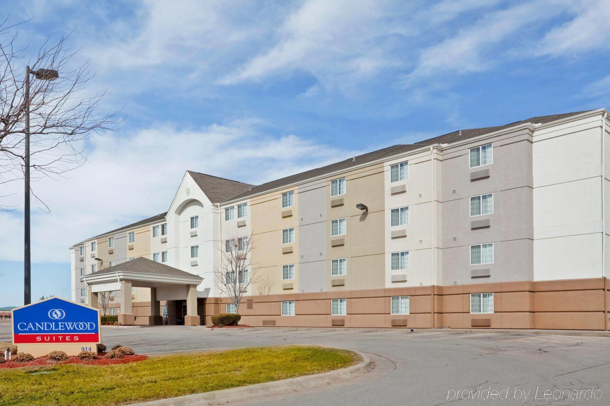Candlewood Suites - Topeka West By Ihg Zewnętrze zdjęcie