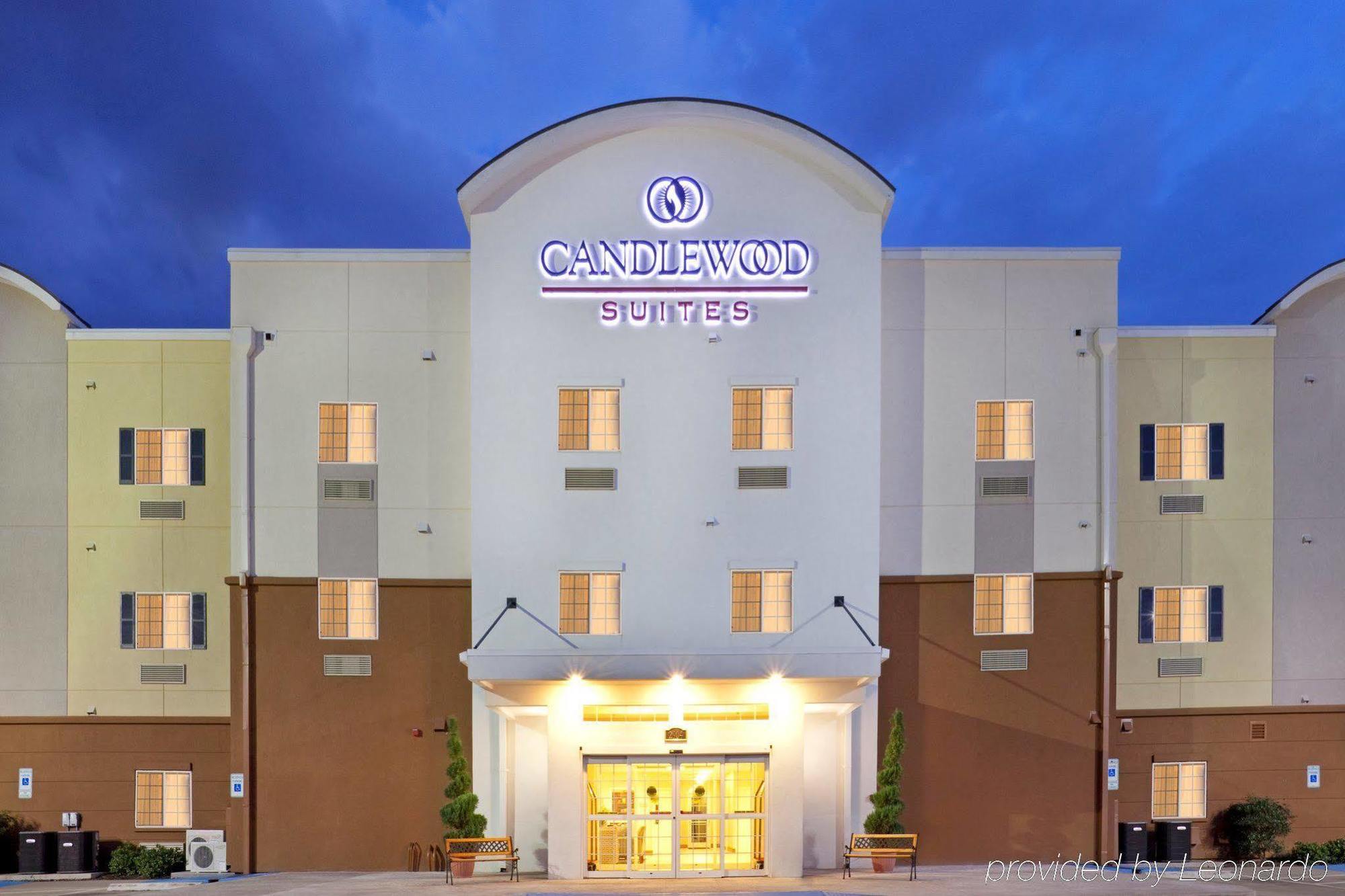 Candlewood Suites - Topeka West By Ihg Zewnętrze zdjęcie