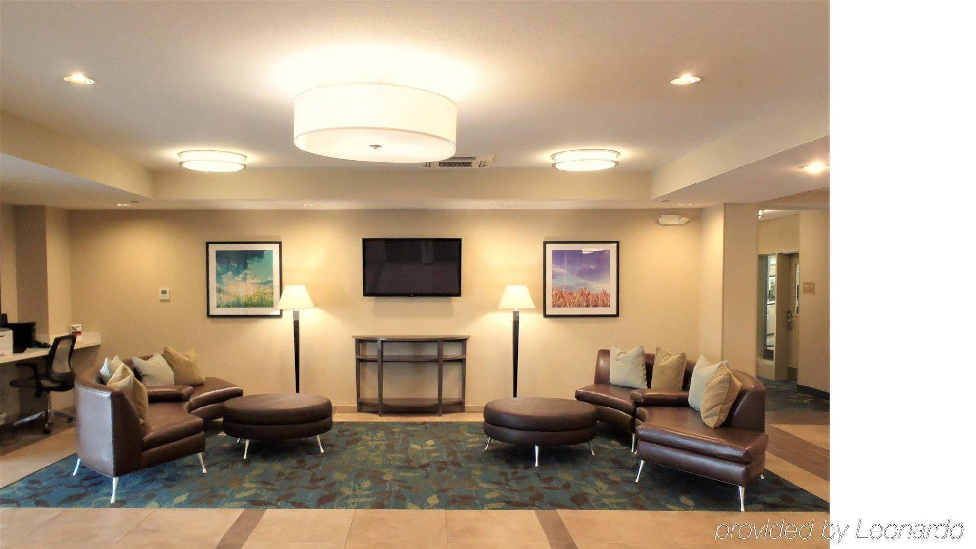 Candlewood Suites - Topeka West By Ihg Zewnętrze zdjęcie