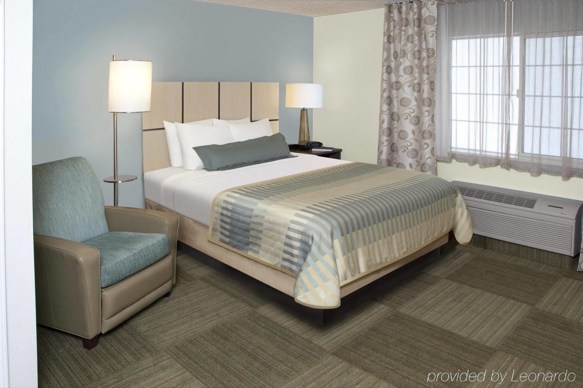 Candlewood Suites - Topeka West By Ihg Zewnętrze zdjęcie