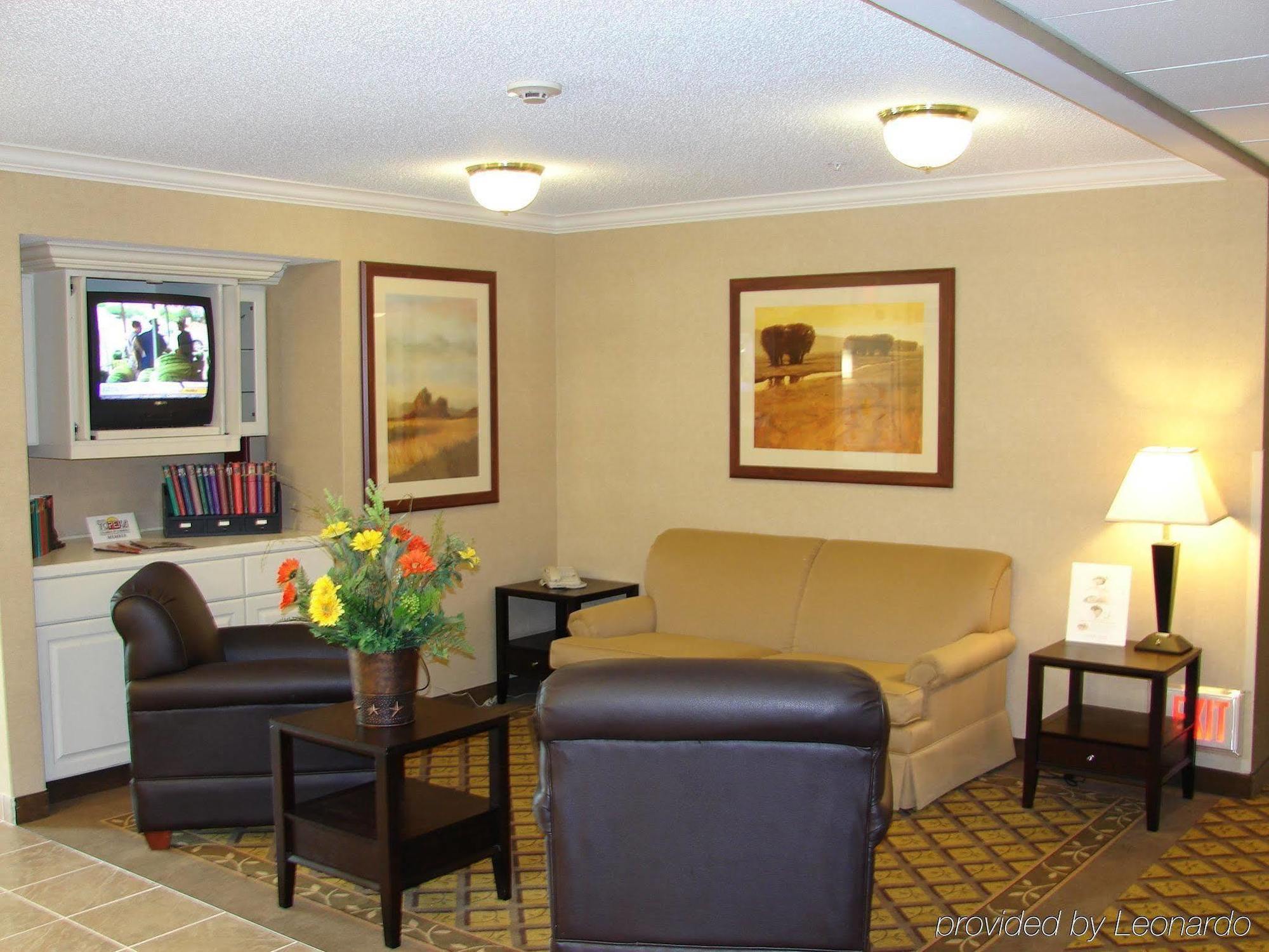 Candlewood Suites - Topeka West By Ihg Zewnętrze zdjęcie