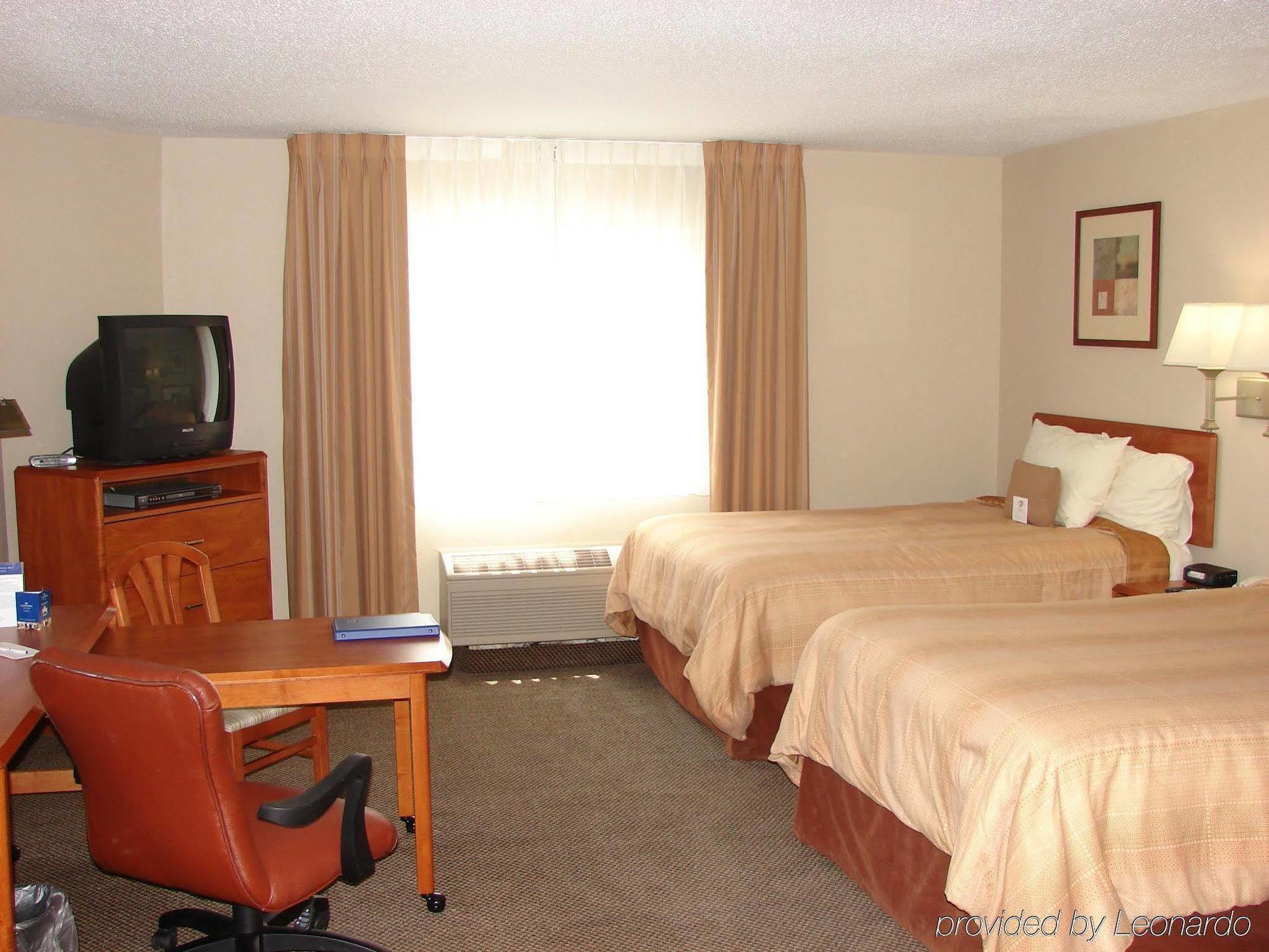 Candlewood Suites - Topeka West By Ihg Zewnętrze zdjęcie